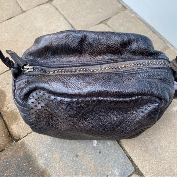 NWT Vive La Difference Italian Leather Crossbody - Picture 2 of 8